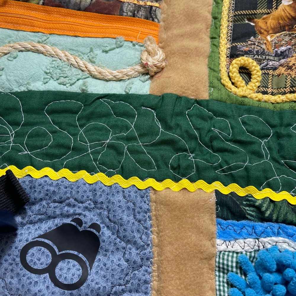 Loving the outdoors...fidget quilt - Picture 10 of 11